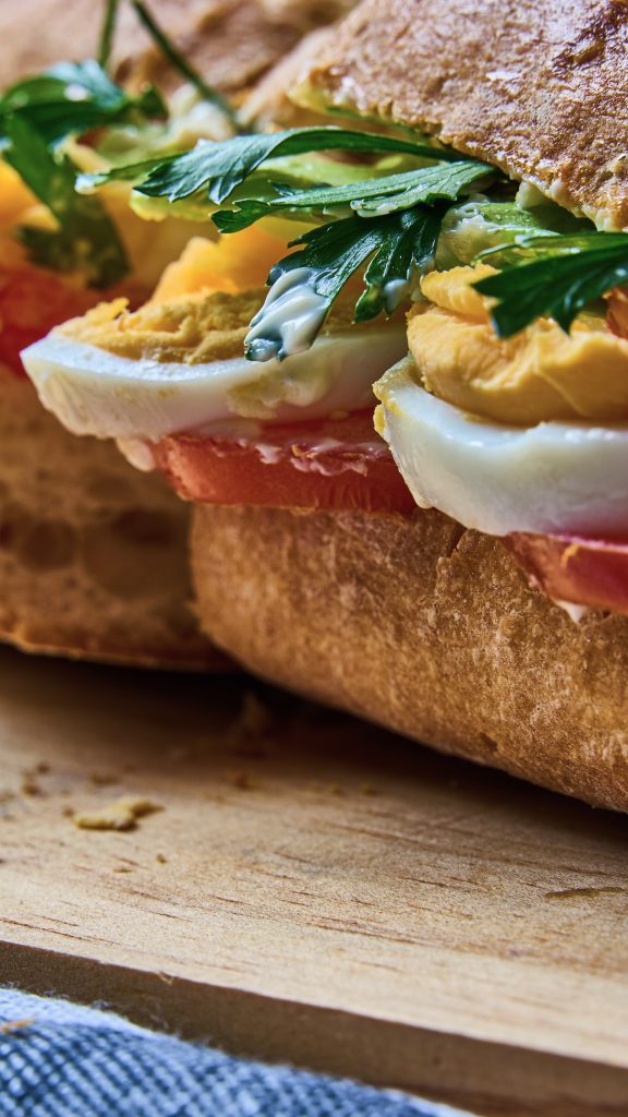 Bocadillo gourmet en fotografía gastronómica en Valencia.